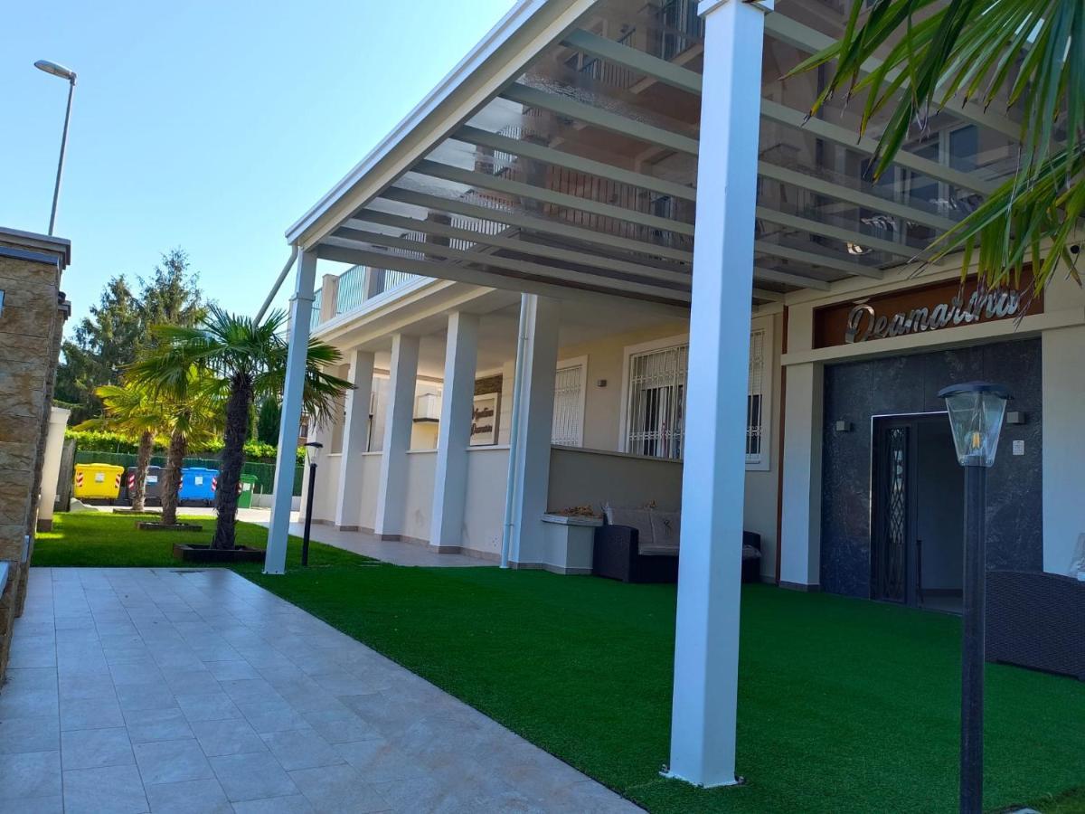 Residence Deamarina Marina di Massa Dış mekan fotoğraf