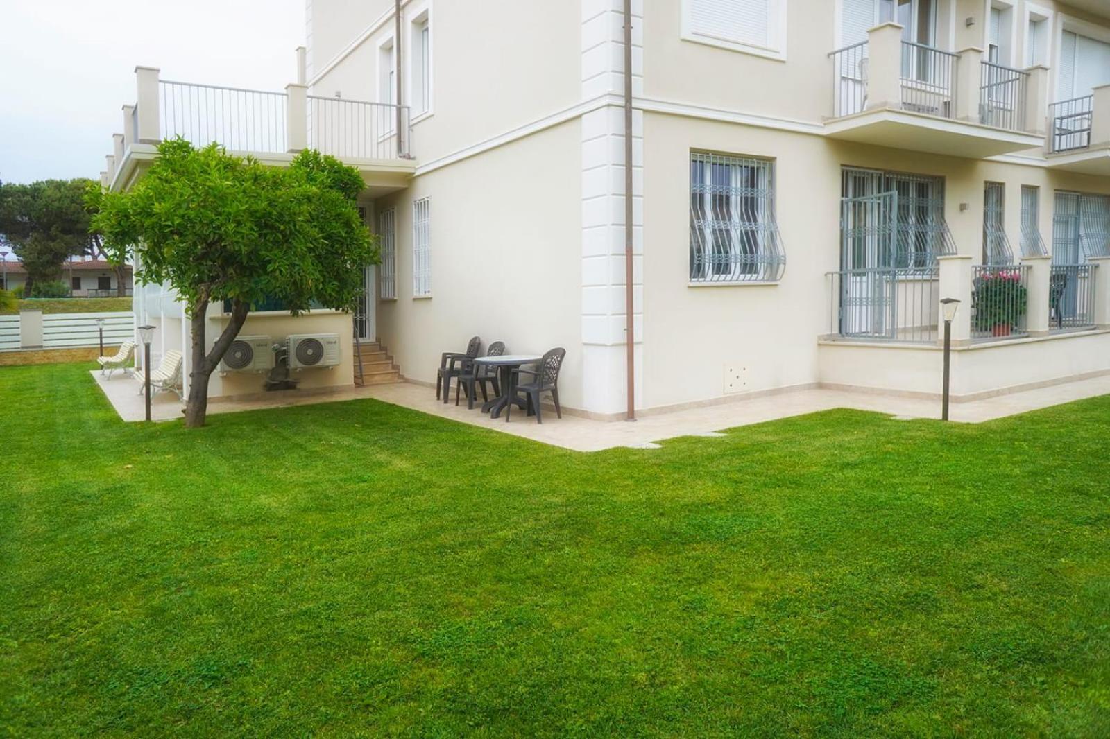 Residence Deamarina Marina di Massa Dış mekan fotoğraf